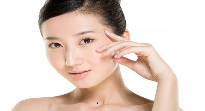 Nốt ruồi trên cổ họng mang lại may mắn cho chủ nhân