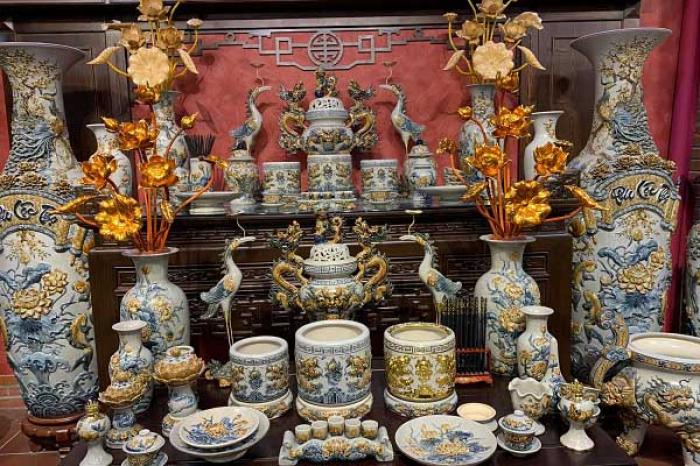 Người tuổi Dần đặt bàn thờ hướng nào? 