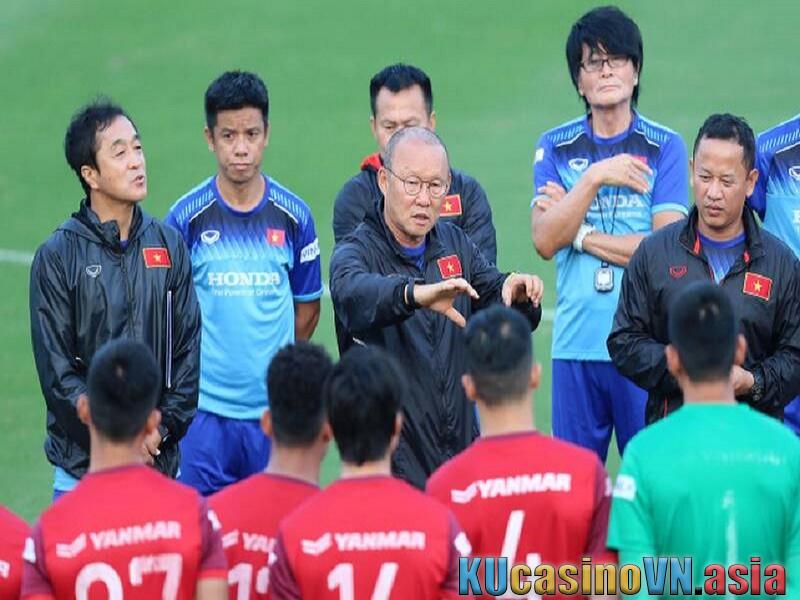 HLV Park lên tiếng về việc U22 Việt Nam bị ảnh hưởng đội hình xuất phát