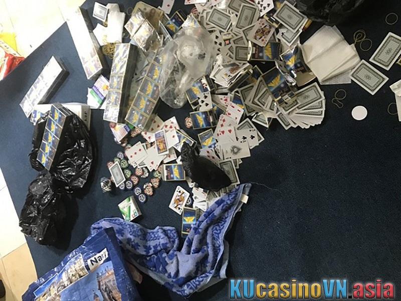 Truy tố 35 cầu thủ lớn