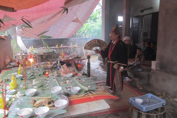 Bật mí bí mật bùa yêu Mon