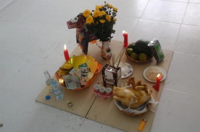 Cúng nhà mới theo văn khấn cổ truyền Việt Nam