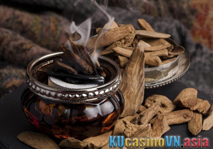 xông nhà bằng quế