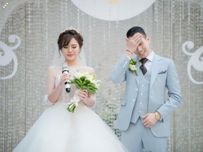 Tìm thấy một số ghi chú cảm ơn sau đám cưới