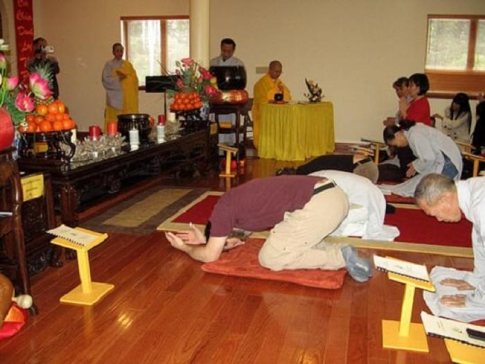 Cách lạy khi dự đám tang theo phong tục tập quán