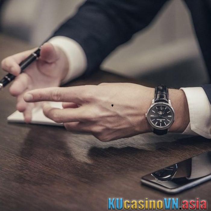 Nốt ruồi trên mu bàn tay