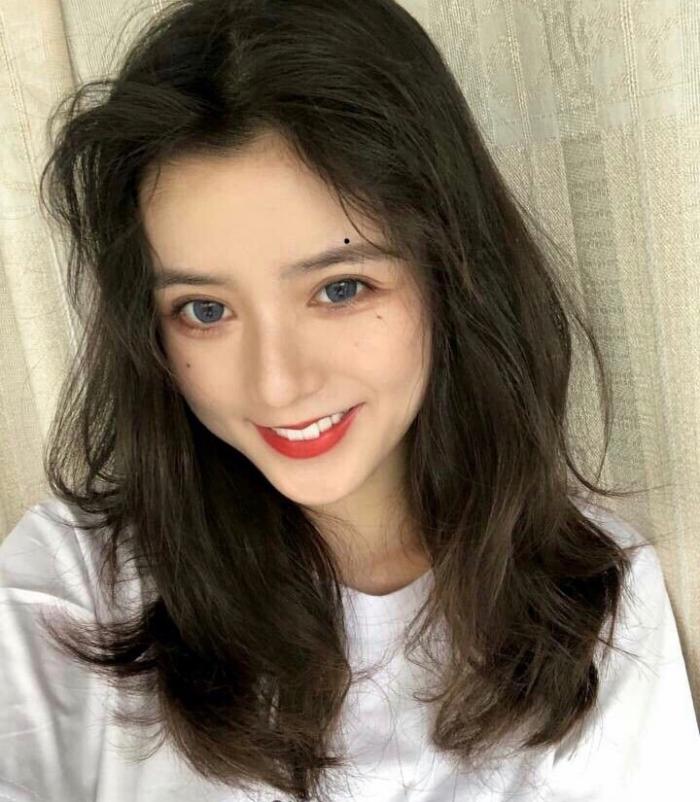 Ý nghĩa nốt ruồi trên lông mày