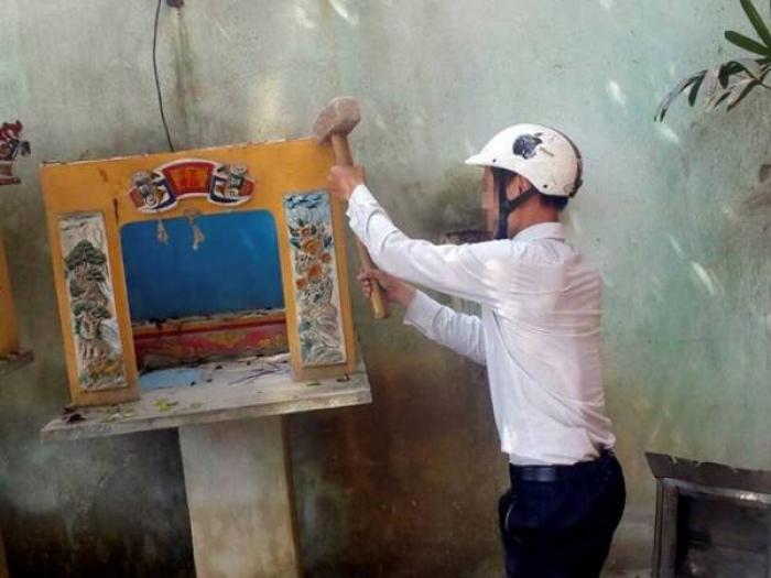 Tiết lộ một số điềm báo bàn thờ bị sập có ý nghĩa gì?