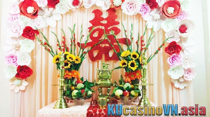 Cách cắm hoa bàn thờ