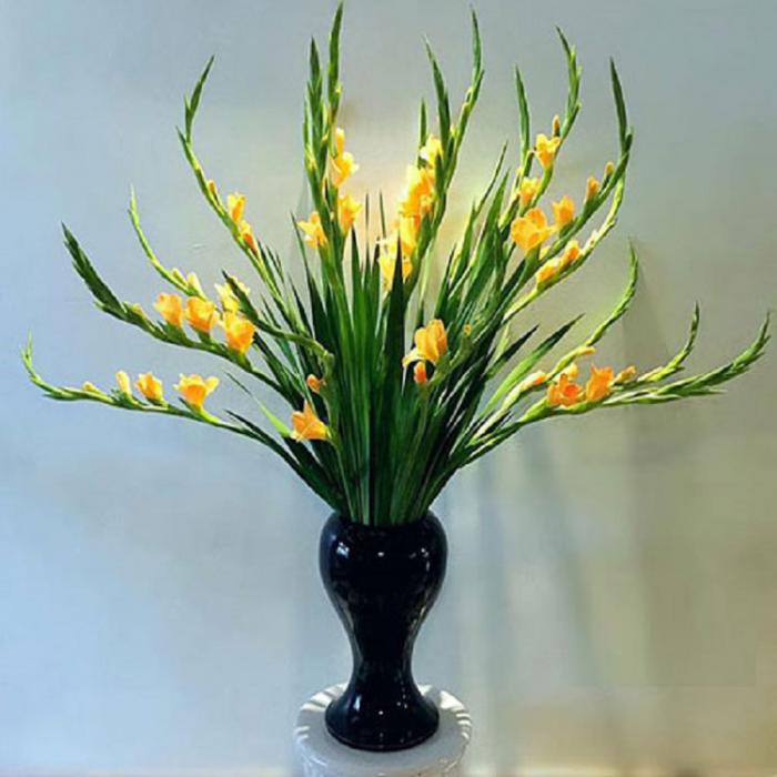 Cách cắm hoa lay ơn bàn thờ ngày tết đẹp tươi