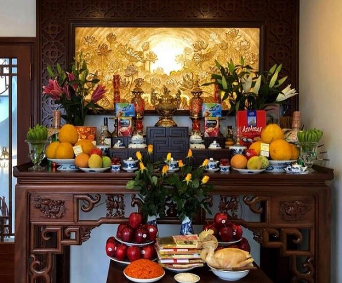 Cách cắm hoa bàn thờ đơn giản nhất