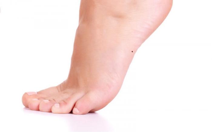 Ý nghĩa nốt ruồi trên bàn chân trái